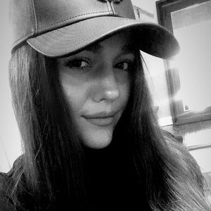 Meet your Posher, Cayce